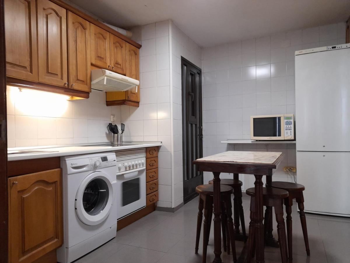 Apartamento NO FIESTAS, solo familias, parejas o trabajo PARKING Público Gratis a 300m Toledo Exterior foto